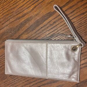 HOBO Vida Wristlet
